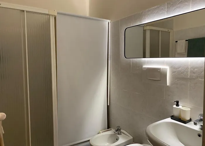 Gius' Elegante Vicino Ospedale Biella *